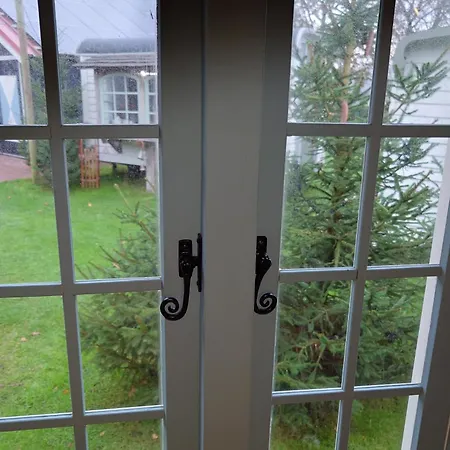 Alojamento de Acomodação e Pequeno-almoço Pipowagen Biej Oma Neeske *