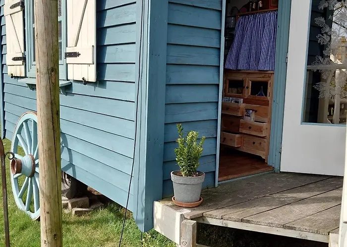 Pipowagen Biej Oma Neeske فندق مبيت وإفطار *