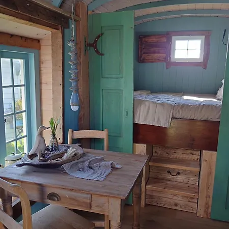 Bed & Breakfast Pipowagen Biej Oma Neeske Netersel